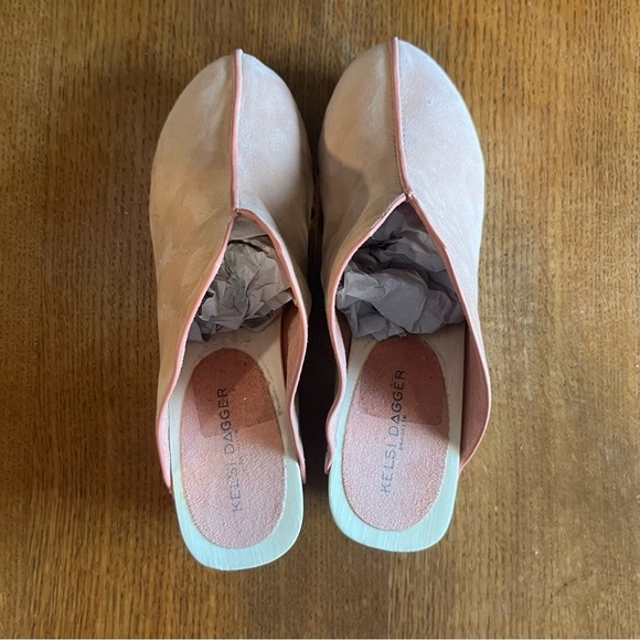 Kelsi Dagger Pink Suede Journal Studded Clogs 8 - Picture 6 of 11